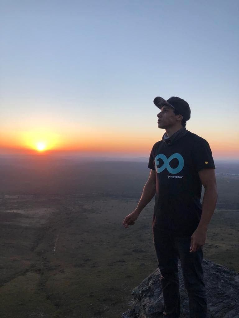 Panoramablick über das grüne Tal vom Aussichtspunkt Vale do Pati