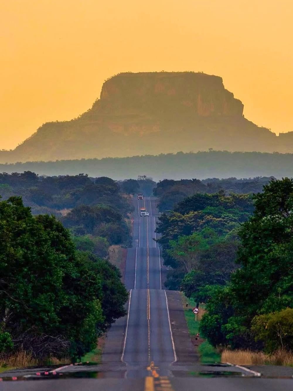 Gli altipiani a forma di tavolo della Chapada das Mesas, in Maranhão. Gli altipiani a forma di tavolo della Chapada das Mesas, in Maranhão.